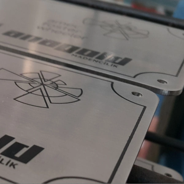 Paslanmaz Metal Etiket